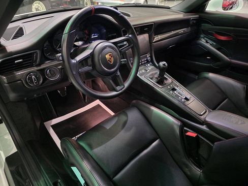 Used 2019 Porsche 911 Speedster RWD image 12