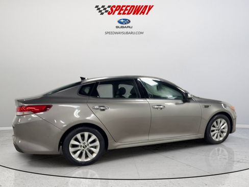 Used 2018 Kia Optima EX w/ Premium Package image 10