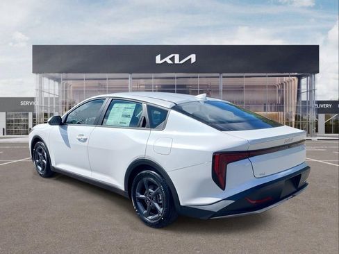 New 2026 Kia K4 LXS image 6
