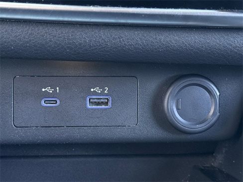 Used 2021 Nissan Rogue S image 21