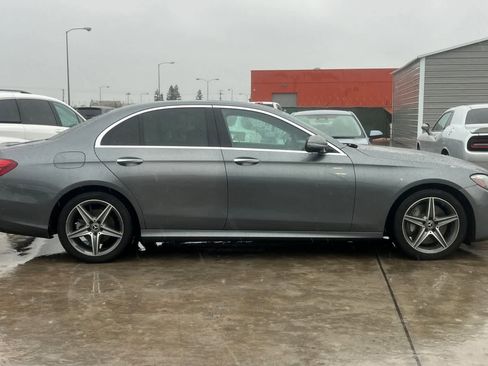 Used 2018 Mercedes-Benz E 300 image 9