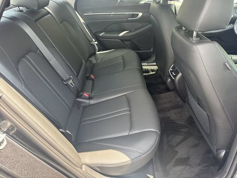 Used 2025 Hyundai Sonata Limited FWD image 14