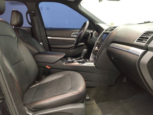 Used 2018 Ford Explorer Sport w/ Equipment Group 401A image 21