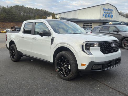 New 2026 Ford Maverick Lariat w/ Black Appearance Package AWD/4WD image 2