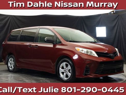 Used 2020 Toyota Sienna L FWD image 1