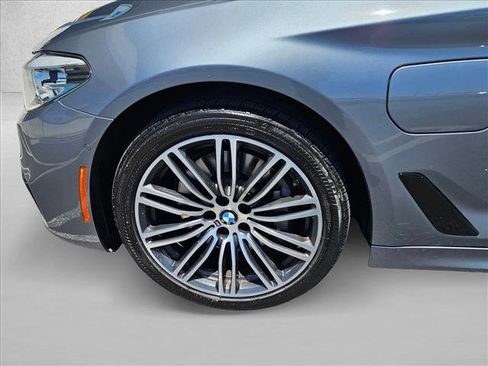 Used 2019 BMW 530e w/ M Sport Package RWD image 23