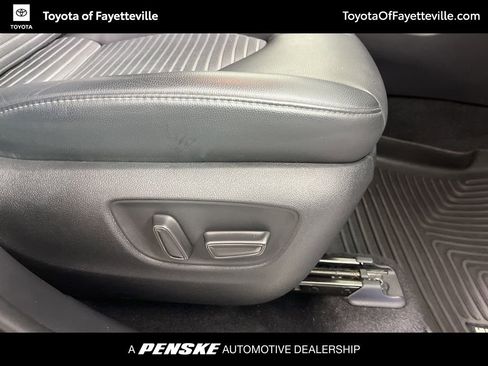 Used 2021 Toyota Highlander XSE image 8