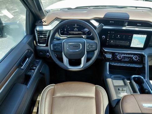 Used 2026 GMC Sierra 2500 Denali w/ Denali Reserve Package AWD/4WD image 17