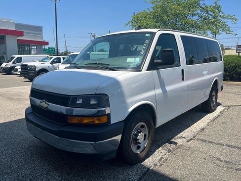 Used 2018 Chevrolet Express 2500 LT w/ LT Preferred Equipment Group image 2