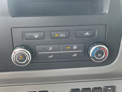 Used 2019 Nissan NV 2500 S RWD image 15