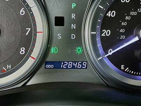 Used 2011 Lexus ES 350 4dr Sdn image 19