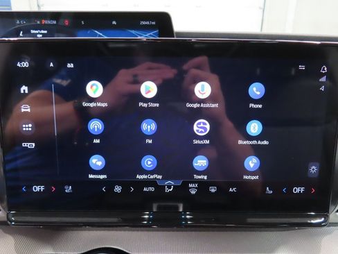 Used 2025 Ford Expedition Active image 28