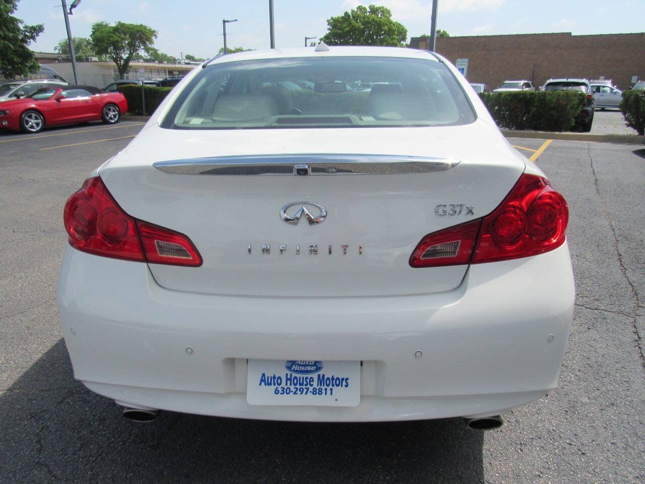 Used 2011 INFINITI G37 x Sedan w/ Premium Pkg AWD/4WD image 4