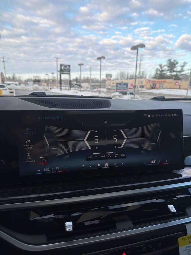 New 2026 BMW X7 M60i AWD/4WD image 44
