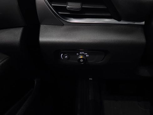 Certified 2023 Chevrolet Traverse LT AWD/4WD image 4