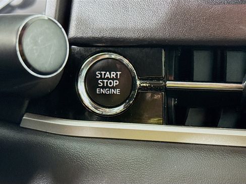 Used 2022 Mitsubishi Outlander SE image 20