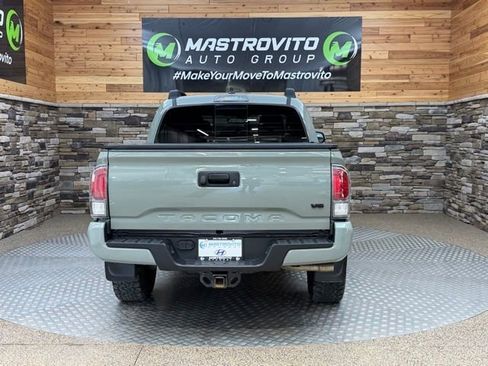 Used 2023 Toyota Tacoma TRD Sport AWD/4WD image 9