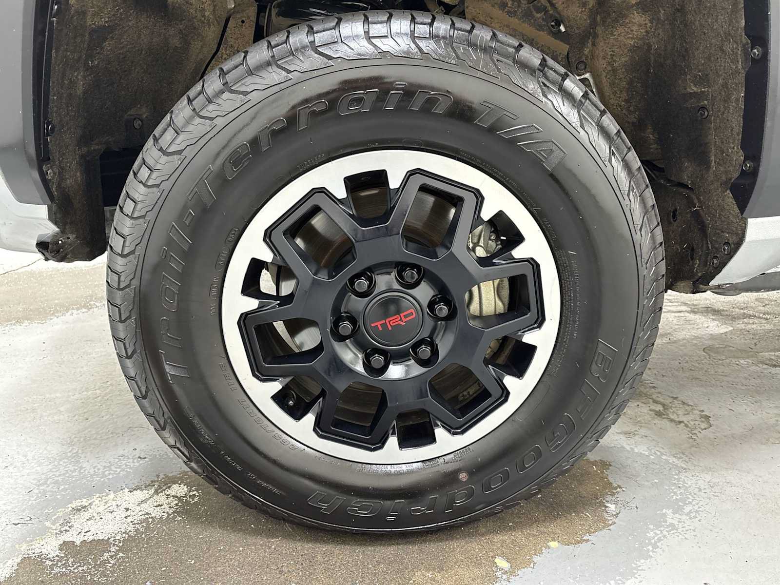 Used 2024 Toyota Tacoma TRD Off-Road AWD/4WD image 10