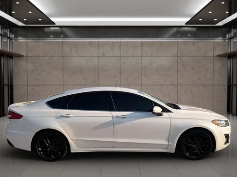 Used 2020 Ford Fusion SE w/ Equipment Group 151A FWD image 15