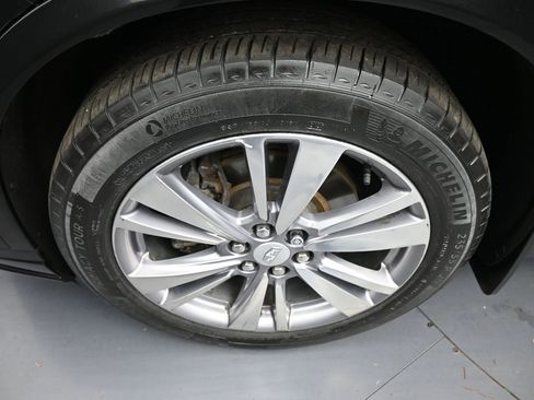 Used 2024 Cadillac XT6 Premium Luxury image 14