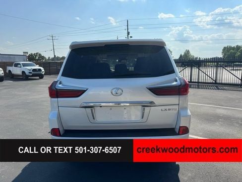 Used 2018 Lexus LX 570 4WD w/ Luxury Package image 16