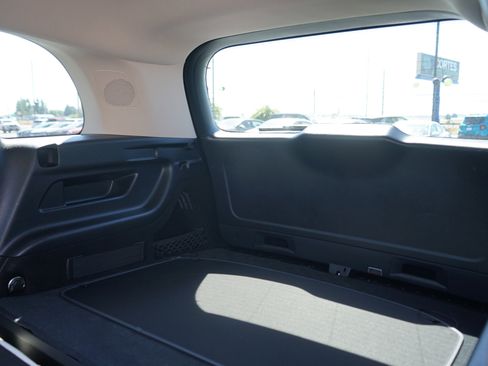 Used 2023 Mercedes-Benz GLB 250 AWD 250 4MATIC image 28