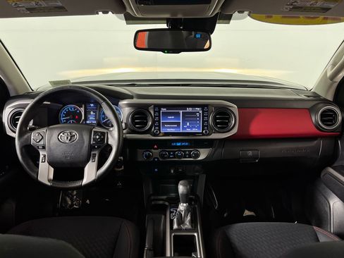 Certified 2021 Toyota Tacoma SR5 image 22