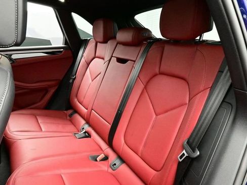 Certified 2025 Porsche Macan S AWD/4WD image 14
