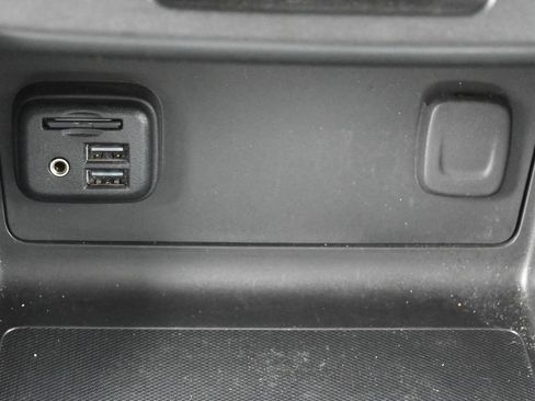 Used 2021 Chevrolet Colorado LT w/ Safety Package AWD/4WD image 28