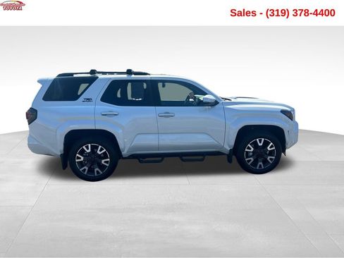 Used 2025 Toyota 4Runner TRD Sport AWD/4WD image 7