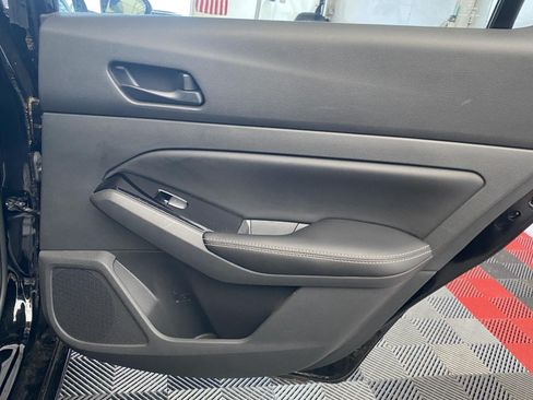 Used 2023 Nissan Altima 2.5 SV w/ SV Premium Package FWD image 9
