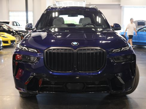 Used 2024 BMW X7 xDrive40i w/ M Sport Package AWD/4WD image 2