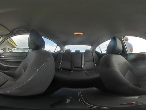 Used 2025 Nissan Altima 2.5 SV image 43