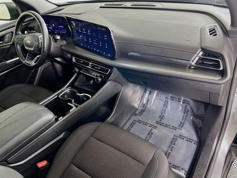 Certified 2024 Chevrolet Traverse LT image 30