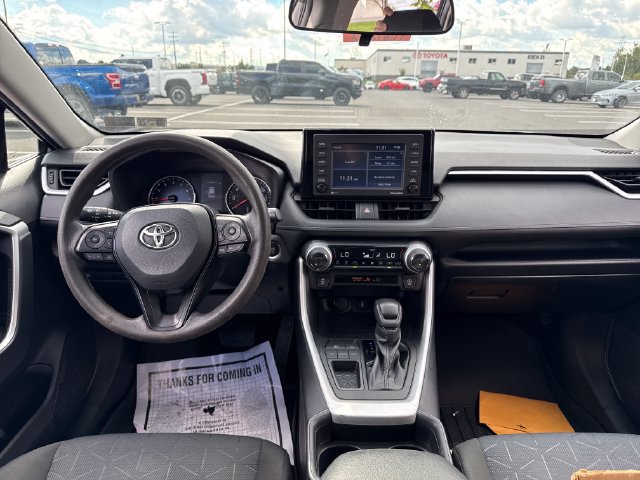 Used 2021 Toyota RAV4 XLE w/ Convenience Package FWD image 19