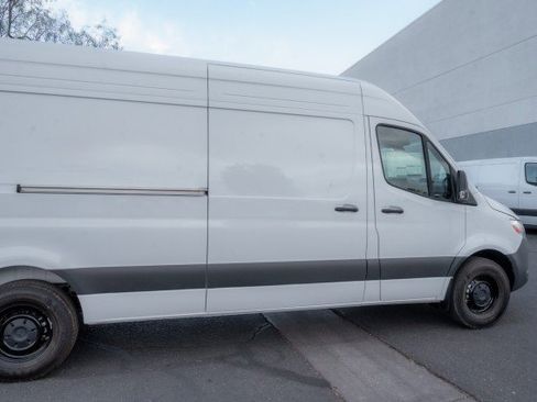 New 2025 Mercedes-Benz Sprinter 2500 image 4