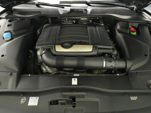 Used 2016 Porsche Cayenne image 53