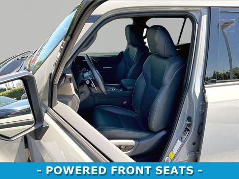 Used 2024 Lexus GX 550 w/ Accessory Package (31) AWD/4WD image 21