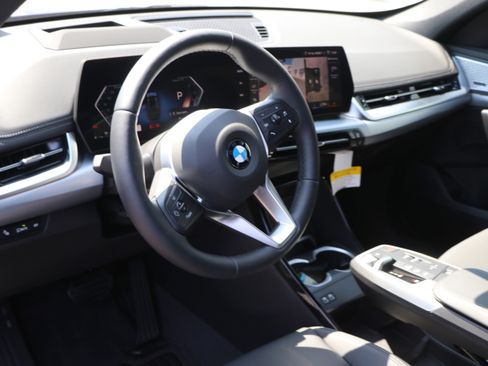 Used 2025 BMW X1 xDrive28i w/ Premium Package AWD/4WD image 14