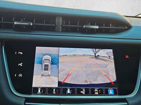 Certified 2025 Cadillac XT5 Premium Luxury w/ Technology Package AWD/4WD image 14