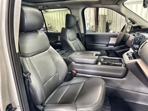 New 2026 Ford Expedition Active image 33