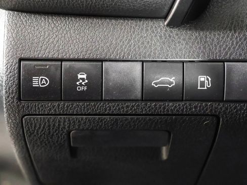 Used 2018 Toyota Camry XSE image 24