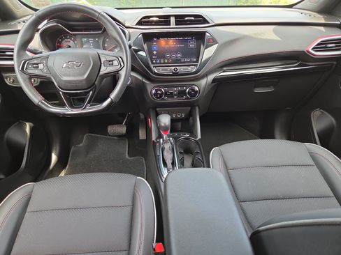 Used 2023 Chevrolet TrailBlazer RS w/ Convenience Package FWD image 23