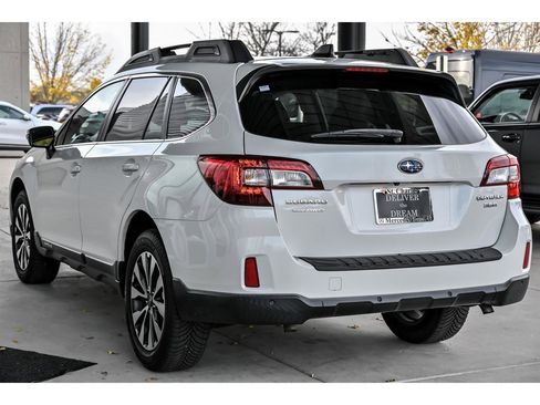 Used 2017 Subaru Outback 3.6R Limited image 6