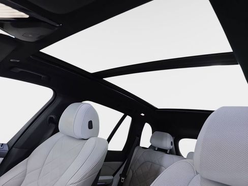 Used 2023 BMW X5 sDrive40i w/ M Sport Package image 29