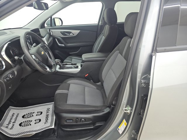 Used 2024 Chevrolet Blazer LT w/ Convenience Package FWD image 2