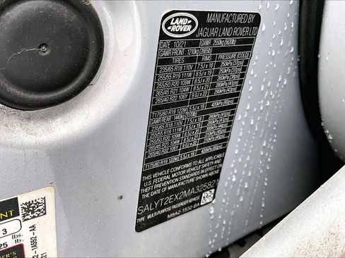 Used 2021 Land Rover Range Rover Velar R-Dynamic S image 35