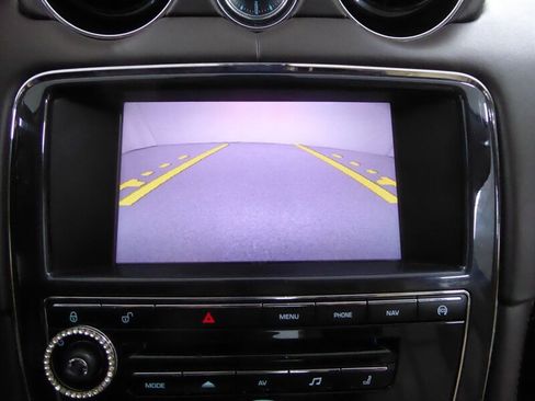 Used 2013 Jaguar XJ AWD image 14