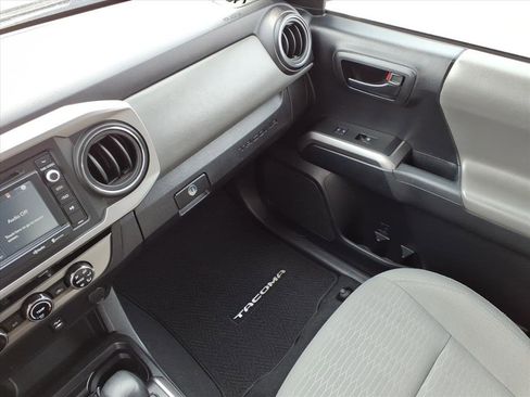 Used 2016 Toyota Tacoma SR5 image 25