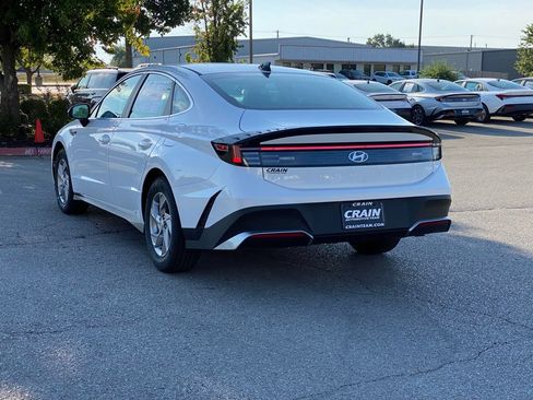 New 2026 Hyundai Sonata SE FWD image 5